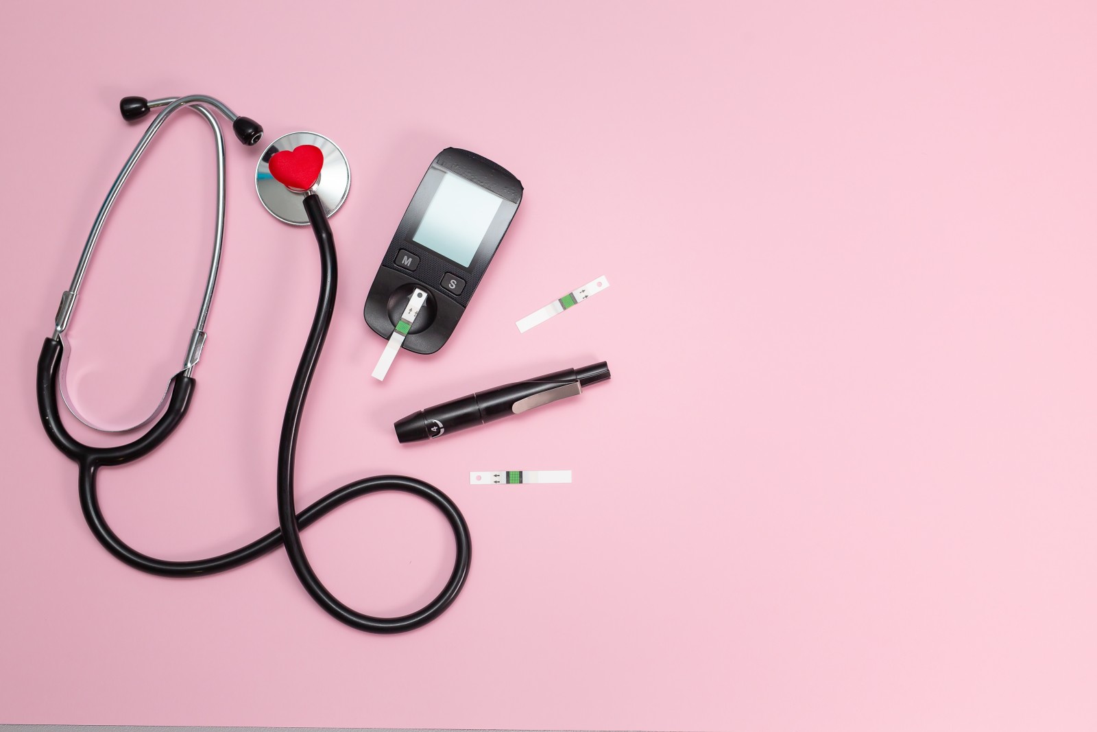 Glucomètre vs. CGM : quelle est la différence ?