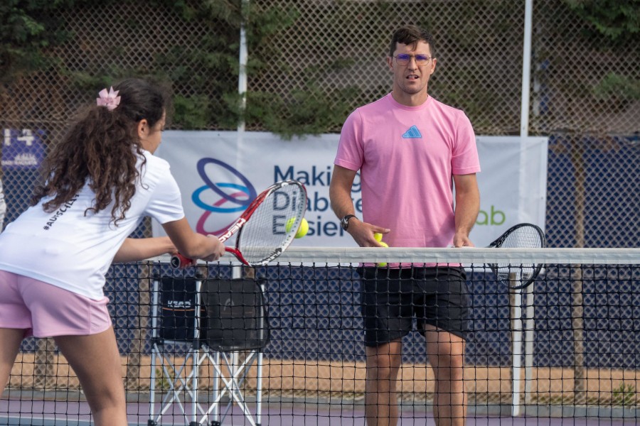 Los niños pudieron jugar al tenis bajo las directrices de Alexander, Irina y Mischa Zverev, padres y hermano del número 5 del Mundo