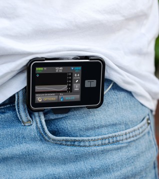 Pump on jeans
