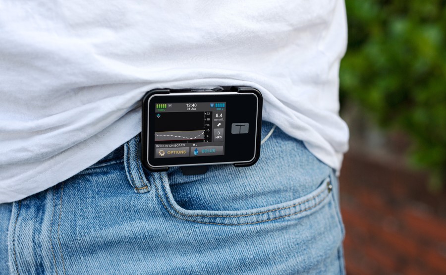 Pump on jeans